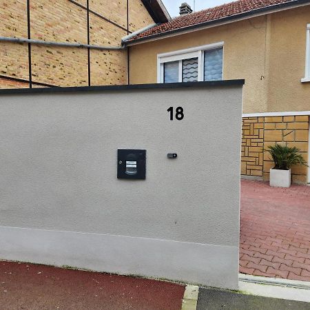 Studio, Pas De Collocation Possible Warmeriville Экстерьер фото