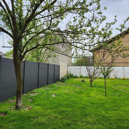 Studio, Pas De Collocation Possible Warmeriville Экстерьер фото