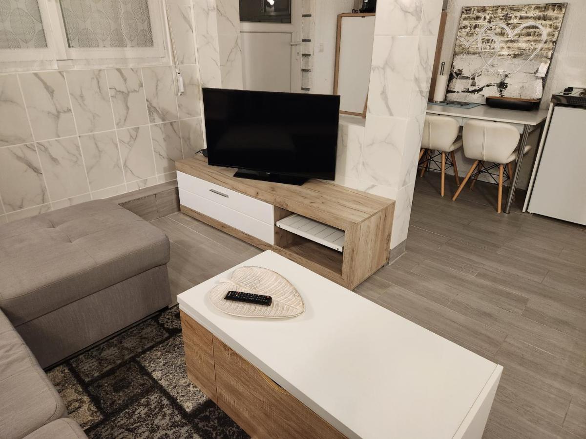 Studio, Pas De Collocation Possible Warmeriville Экстерьер фото